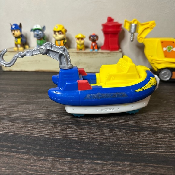 Paw Patrol Vehicles And Figuires Lot - Picture 5 of 14